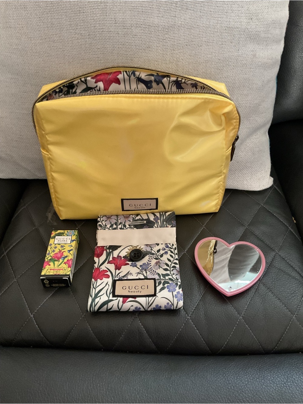 Gucci Yellow Cosmetic Pouch with Pink Heart Compact and Floral Accessories - Picture 2 of 5